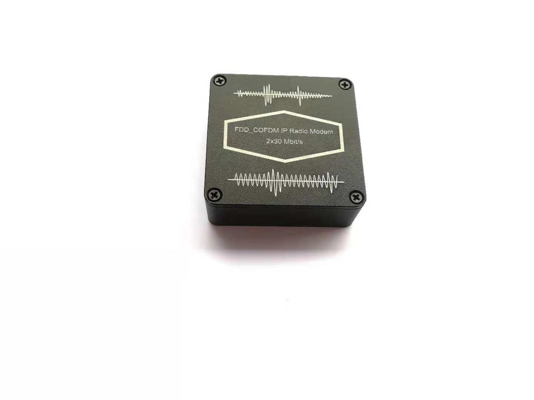 Low Latency 9W 2500MHZ Mini Size COFDM Transceiver RS232 Push To Talk