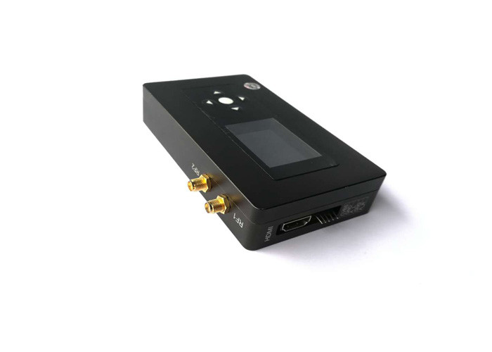 Digital Wireless HD Video Transmitter And Receiver With Dual Antenna Diversity Reception